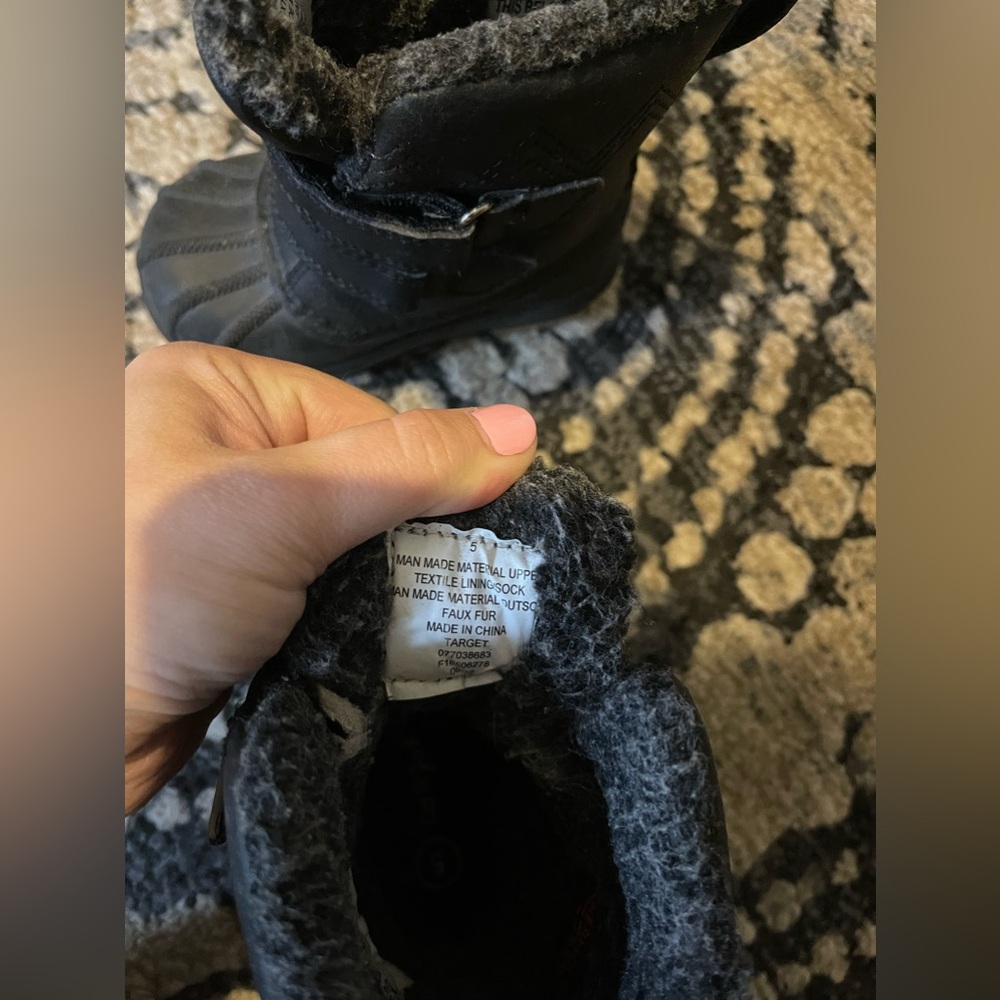 Bundle of size 5 Boots for toddlers - Picture 6 of 6